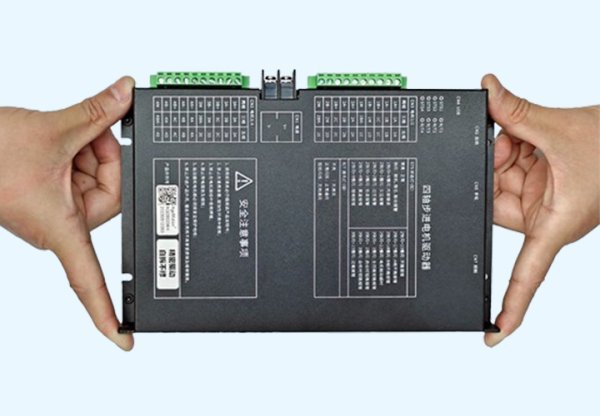 AQD5533线切割四轴步进驱动器
